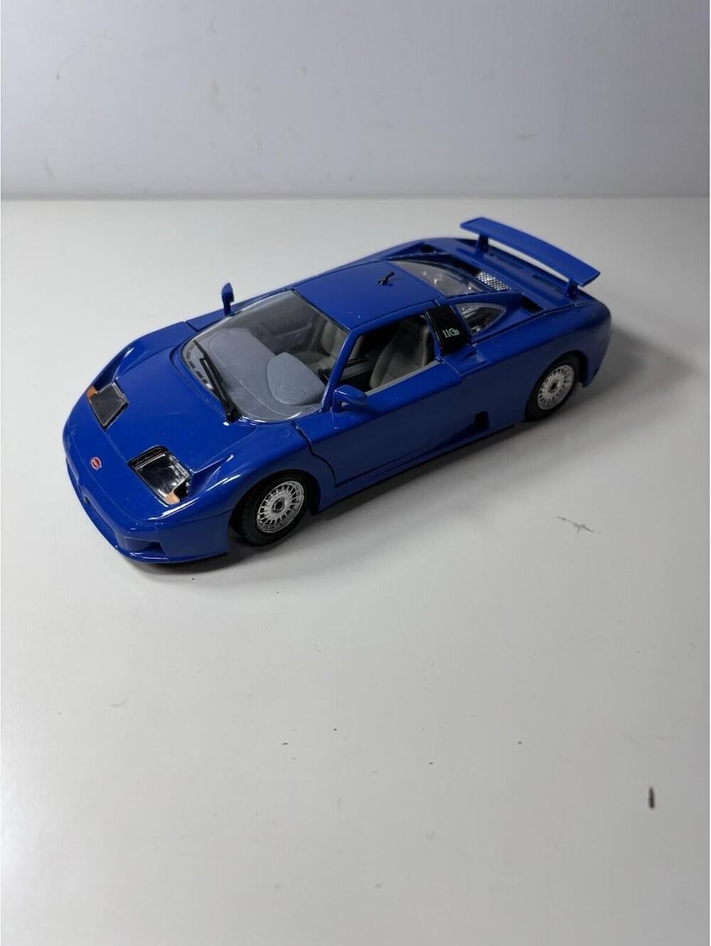 Burago 1991 Bugatti EB110 Blue 1/18 Scale Diecast Model Car